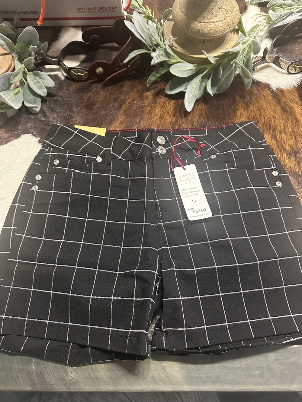 NWT Sabrina Laurel Black Windowpane Shorts
